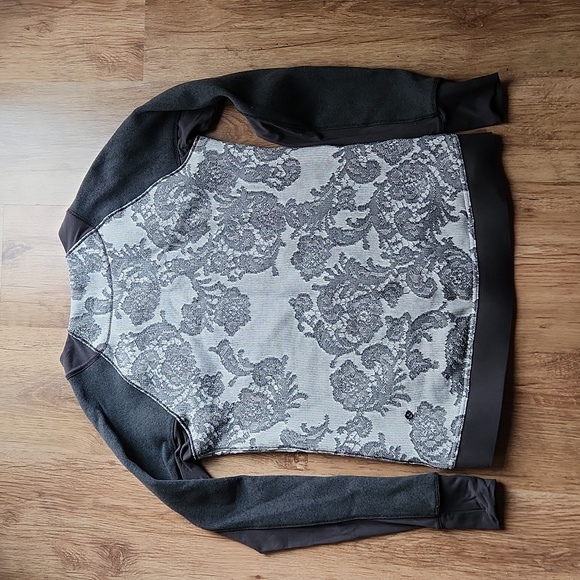 Lululemon sweatshirt Fleet street heathered grey floral sweater size 6 - Picture 6 of 7